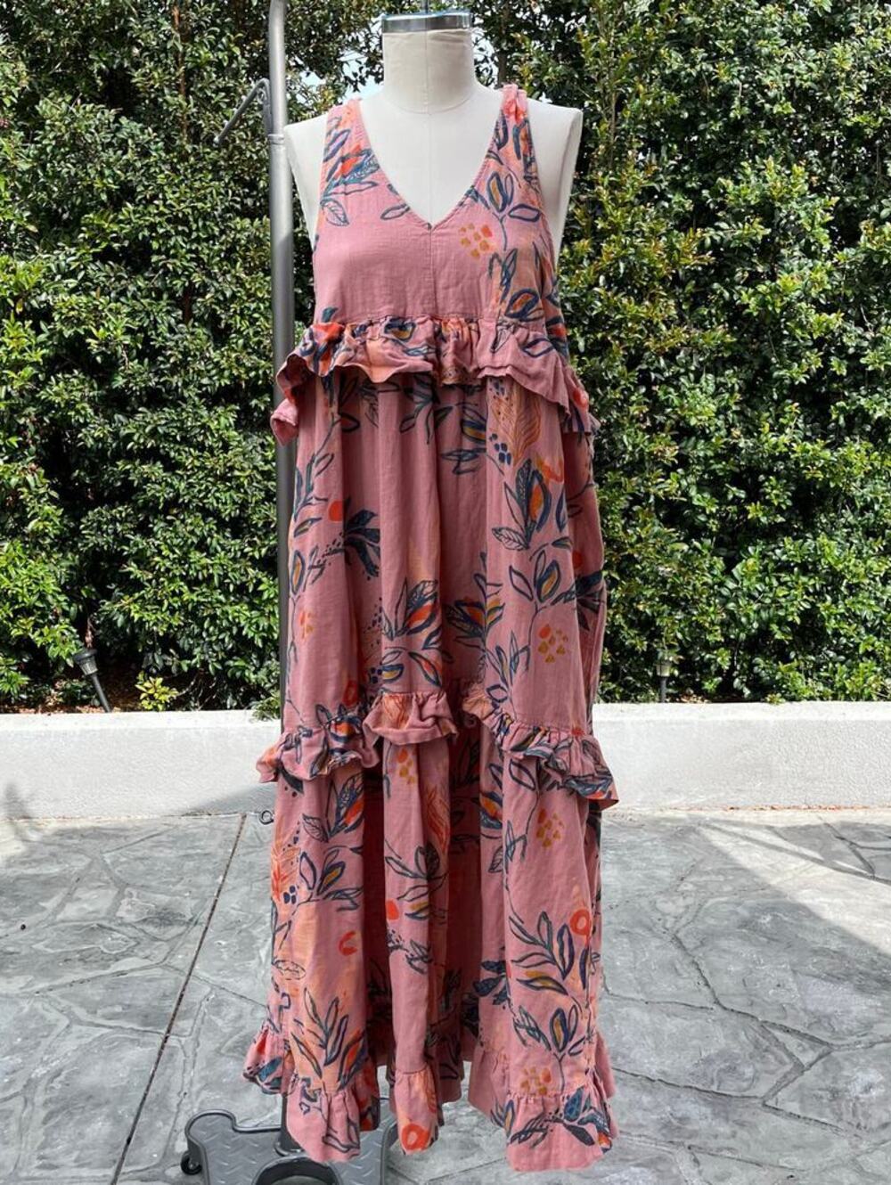 Free People Boho Maxi Dress Medium Pink Floral Ruffle Handkerchief Hem Cottage
